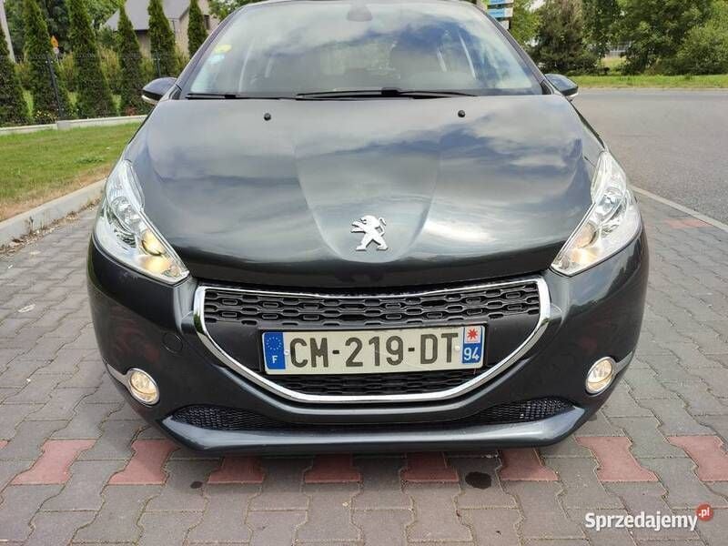 Grafitowy Używany 2012 Peugeot 208 Hatchback | 23 800 zł (Dość drogi) - Obraz 1/4
