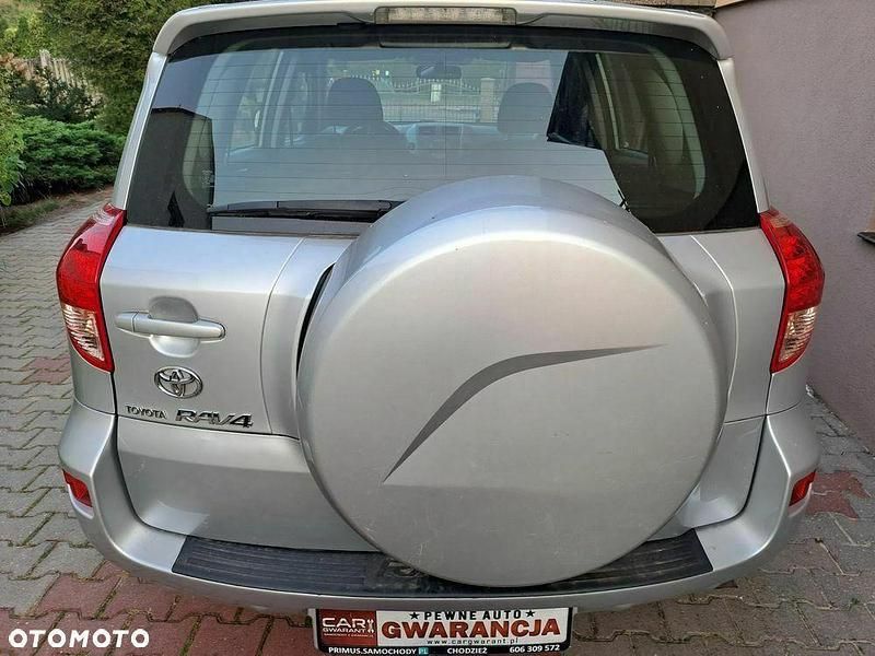 Używany Toyota RAV4 152 KM (111 kW) 2007 Srebrny SUV