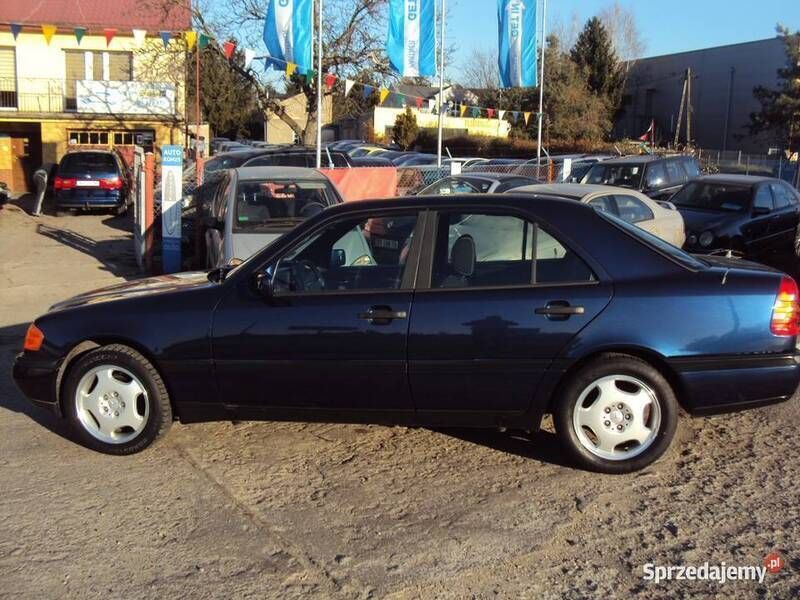 Granatowy Używany 1994 Mercedes C180 Sedan/Limuzyna | 6900 zł - Obraz 1/4