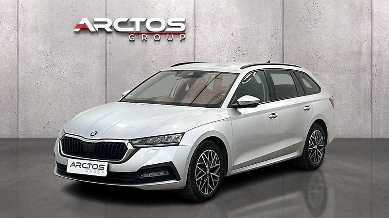 Srebrny Używany 2020 Skoda Octavia Ambition Kombi | 59 900 zł (Uczciwa cena) - Obraz 1/4
