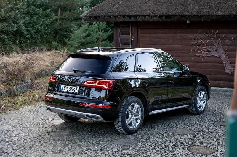 Używany Audi Q5 Premium 252 KM (185 kW) 2018 Czarny (metalik) SUV