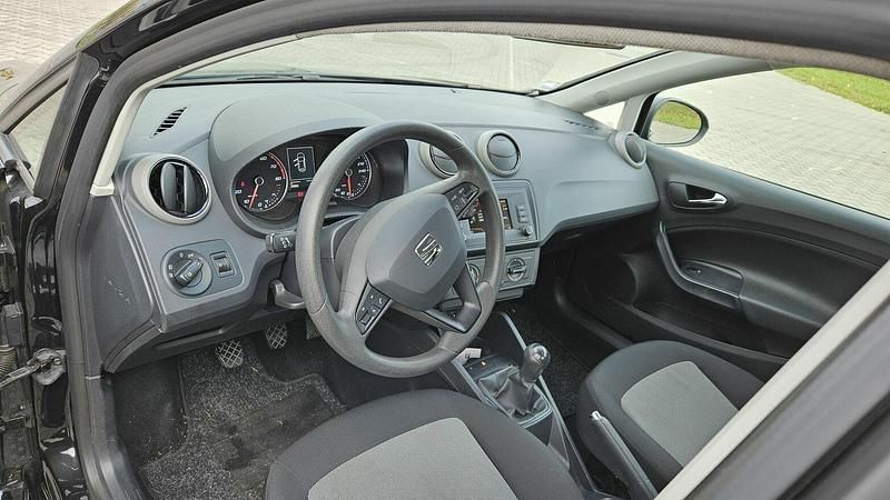 Używany Seat Ibiza 2016 Czarny Sedan/Limuzyna