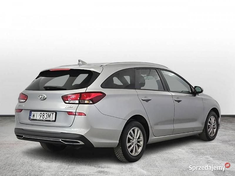 Używany Hyundai i30 160 KM (117 kW) 2022 Srebrny (metalik) Kombi