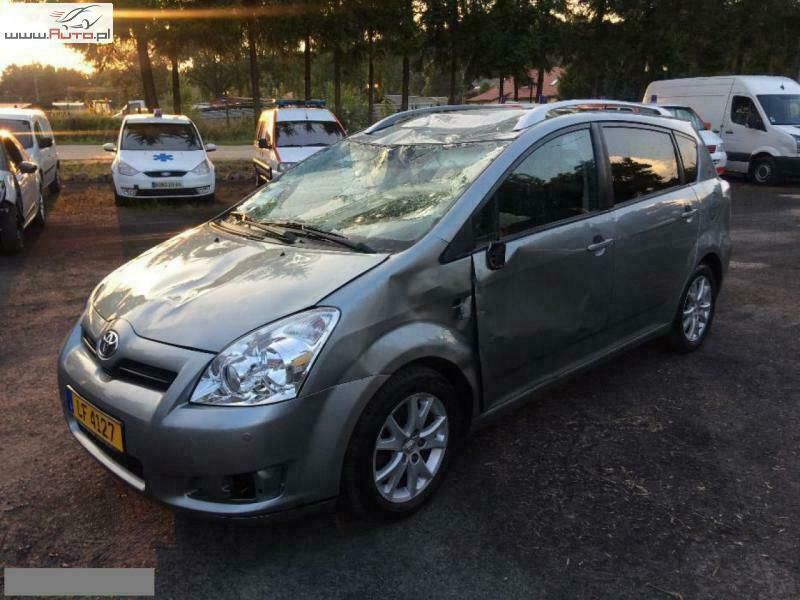 Używany Toyota Corolla Verso 111 KM (81 kW) 2009 Srebrny Minivan