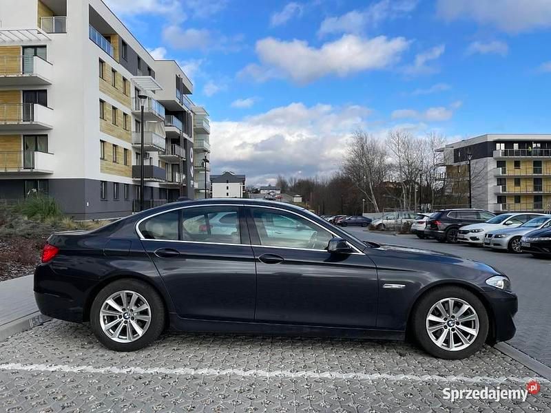 Szary Używany 2010 BMW 520 Sedan/Limuzyna | 27 000 zł - Obraz 1/4