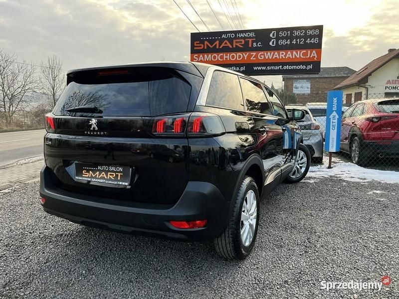 Używany Peugeot 5008 130 KM (95 kW) 2021 Czarny Sedan/Limuzyna