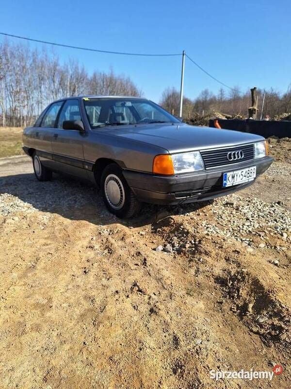 Używany Audi 100 1988 Szary Sedan/Limuzyna