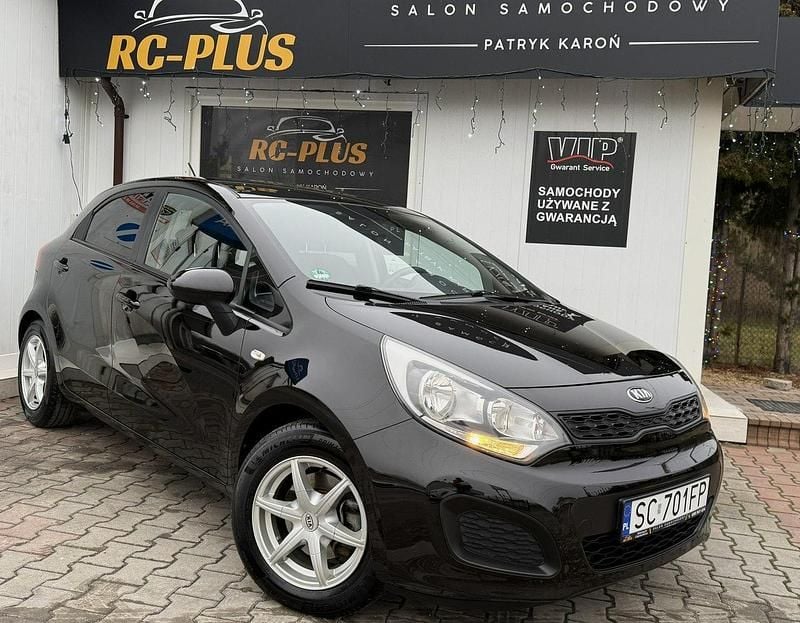 Czarny Używany 2013 Kia Rio Hatchback | 25 900 zł (Uczciwa cena) - Obraz 1/4