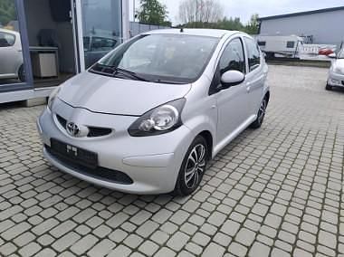 Srebrny Używany 2007 Toyota Aygo Hatchback | 9900 zł (Dość drogi) - Obraz 1/4