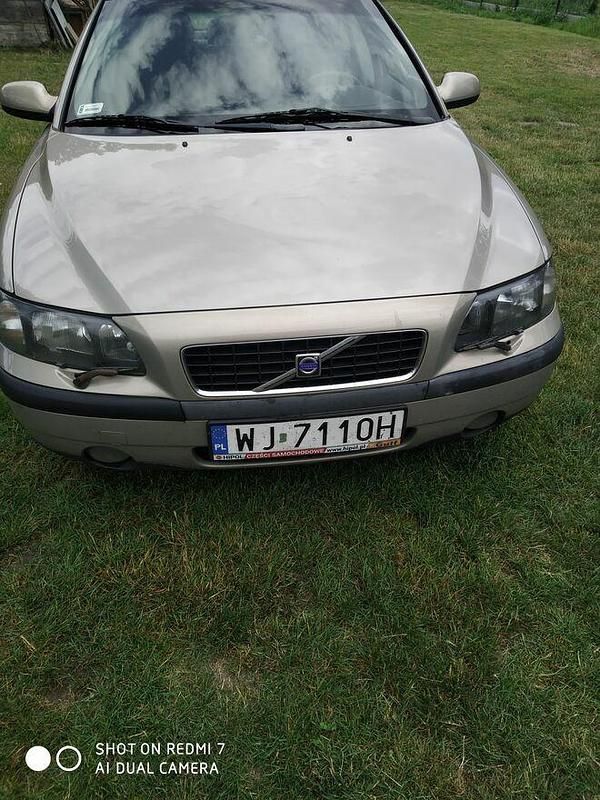 Beżowy Używany 2003 Volvo S60 Sedan/Limuzyna | 8900 zł - Obraz 1/4
