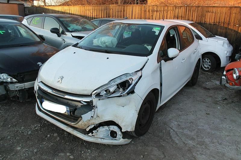 Używany Peugeot 208 102 KM (75 kW) 2019 Biały Hatchback