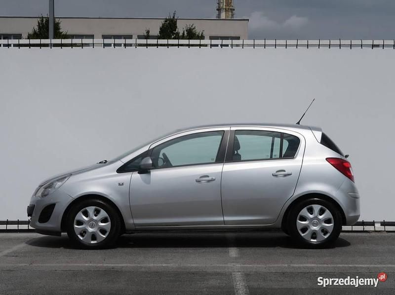 Używany Opel Corsa 2011 Srebrny Hatchback