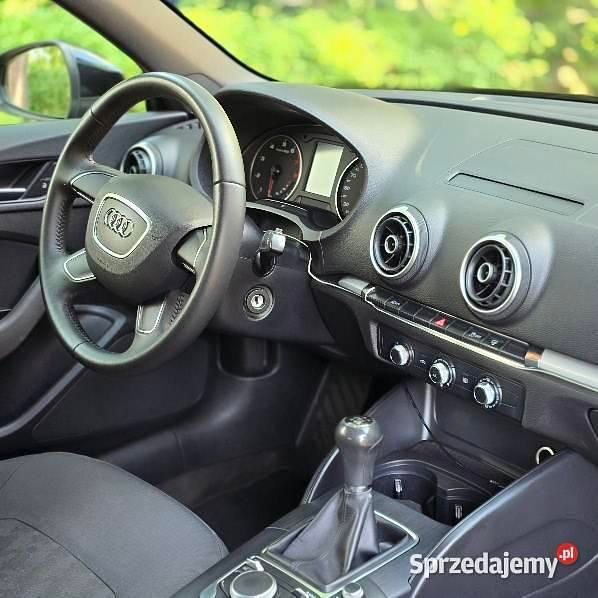 Używany Audi Cabriolet 2014 Kabriolet