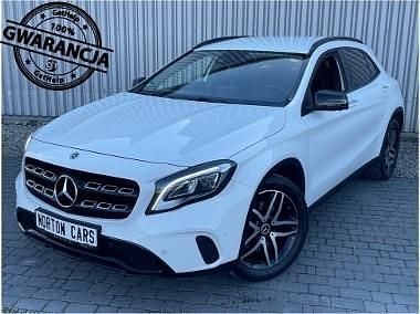 Biały Używany 2017 Mercedes A250 Hatchback | 84 900 zł - Obraz 1/4