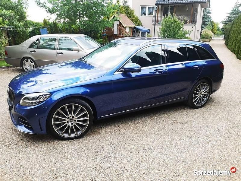 Używany 2020 Mercedes C300e | 99 000 zł - Obraz 1/4