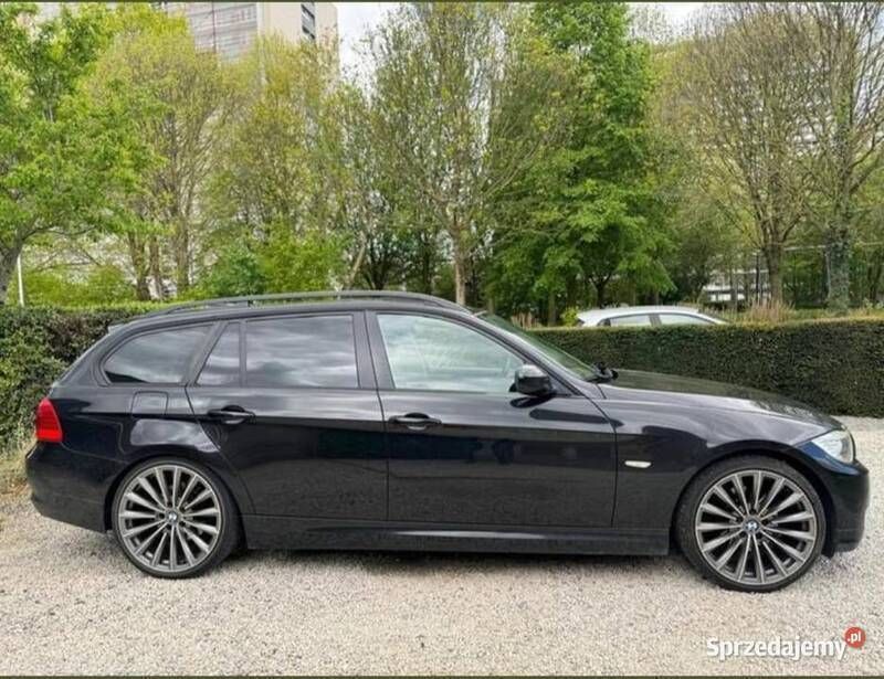 Używany BMW 320 177 KM (130 kW) 2009 Czarny Kombi
