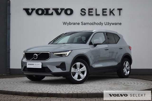 Szary Używany 2024 Volvo XC40 SUV | 139 900 zł (Dobra cena) - Obraz 1/3