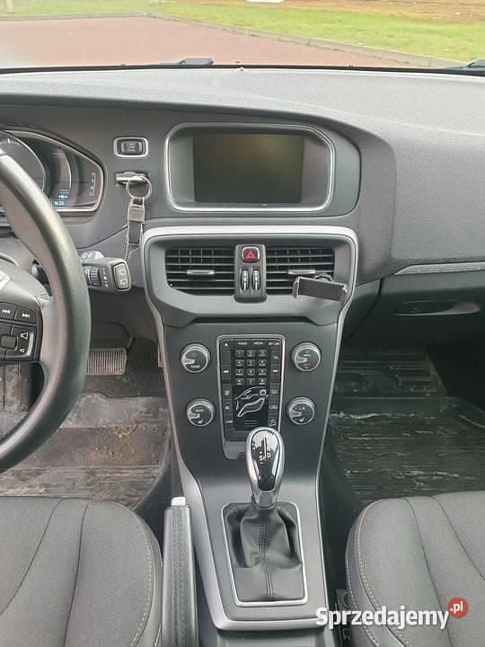 Używany Volvo V40 2014 Brązowy Hatchback