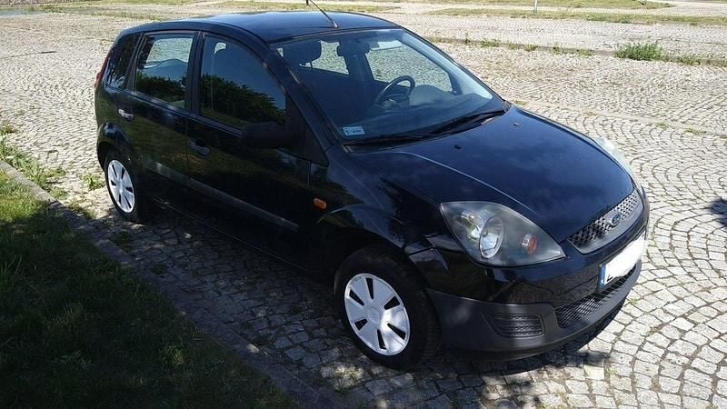 Niebieski Używany 2007 Ford Fiesta Hatchback | 4900 zł (Dobra cena) - Obraz 1/4