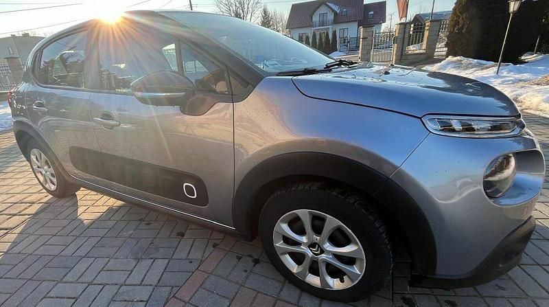 Używany Citroën C3 2020 Srebrny Hatchback