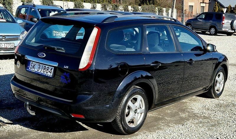 Używany Ford Focus 125 KM (91 kW) 2008 Czarny (metalik) Kombi