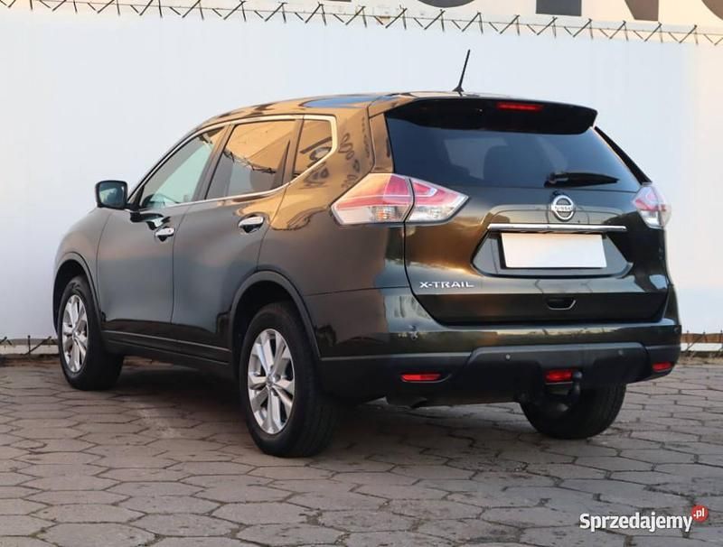 Używany Nissan X-Trail 131 KM (96 kW) 2015 Zielony SUV