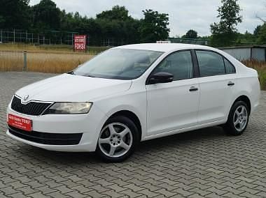 Biały Używany 2015 Skoda Rapid Sedan/Limuzyna | 29 900 zł (Uczciwa cena) - Obraz 1/4