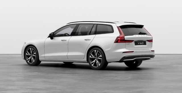 Używany Volvo V60 197 KM (144 kW) 2025 Biały Kombi
