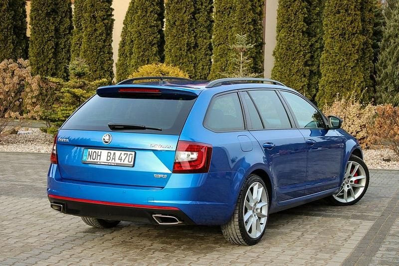 Używany Skoda Octavia RS 184 KM (135 kW) 2018 Niebieski Kombi