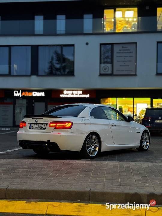 Biały Używany 2011 BMW 335 Cabriolet M Sport Kabriolet | 72 999 zł - Obraz 1/4