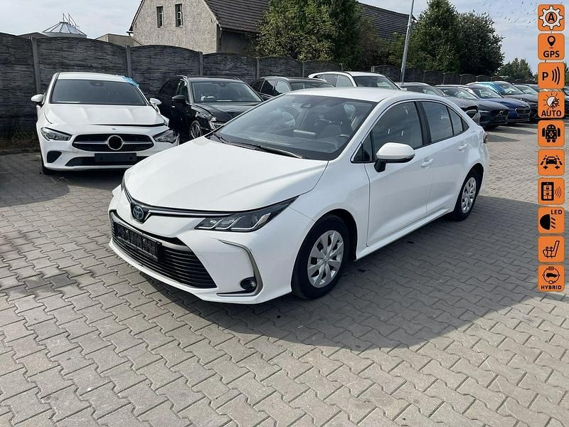 Biały (metalik) Używany 2023 Toyota Corolla Sedan/Limuzyna | 65 900 zł - Obraz 1/4
