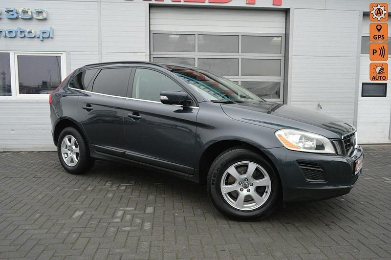 Grafitowy (metalik) Używany 2010 Volvo XC60 SUV | 34 900 zł (Uczciwa cena) - Obraz 1/4