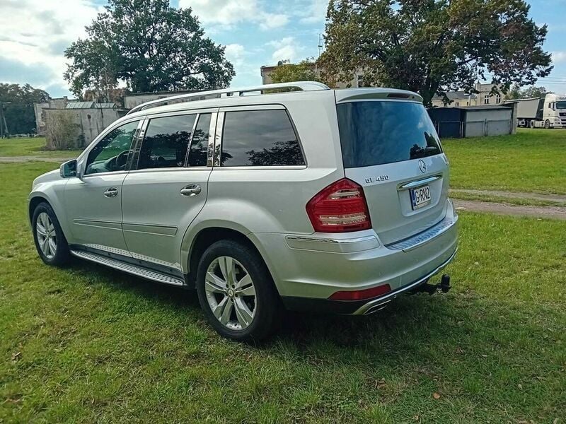 Używany Mercedes GL450 2012 Srebrny SUV