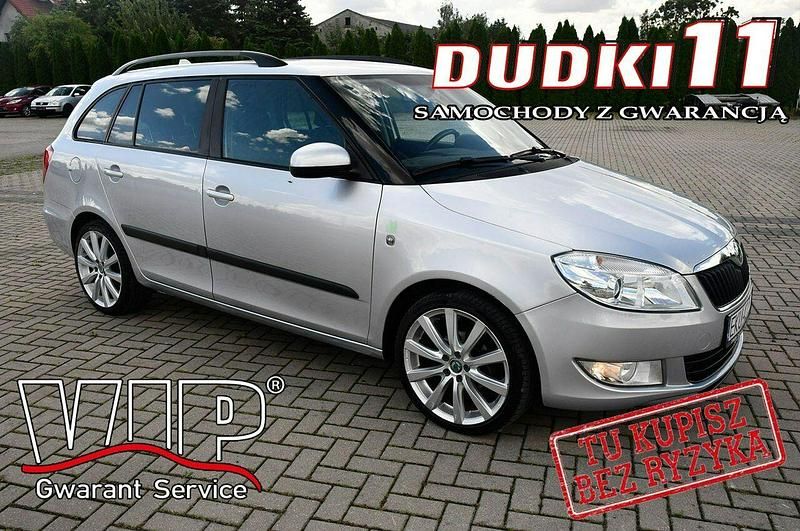 Srebrny Używany 2011 Skoda Fabia Hatchback | 13 900 zł - Obraz 1/4