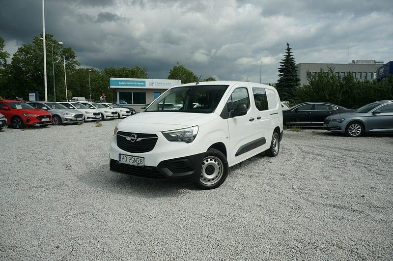 Używany Opel Combo 131 KM (96 kW) 2020 Biały Minivan