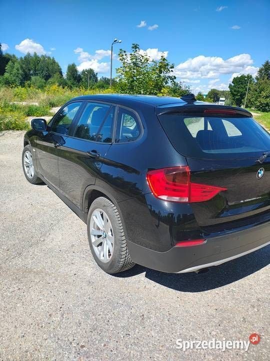 Czarny Używany 2012 BMW X1 SUV | 34 500 zł (Dobra cena) - Obraz 1/4