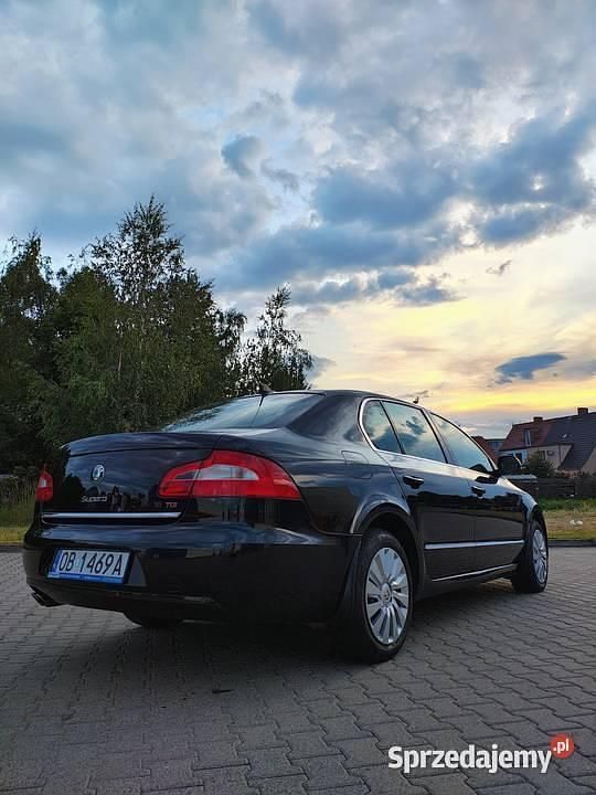 Czarny Używany 2008 Skoda Superb Sedan/Limuzyna | 19 900 zł - Obraz 1/4