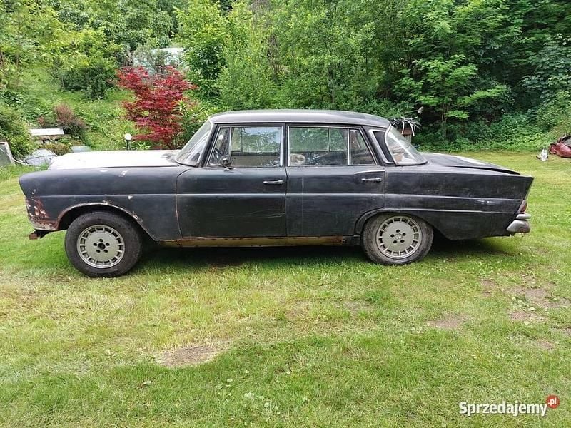 Używany 1966 Mercedes W111 | 5500 zł - Obraz 1/3