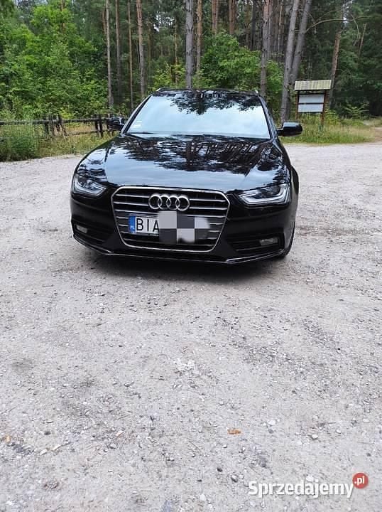Używany Audi A4 S-Line 2015 Czarny Sedan/Limuzyna