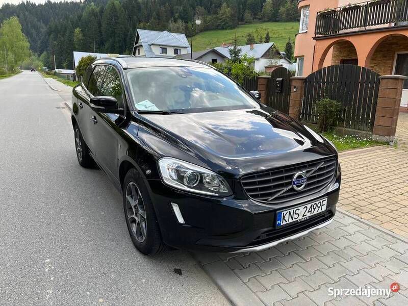 Używany Volvo XC60 2016 Czarny SUV