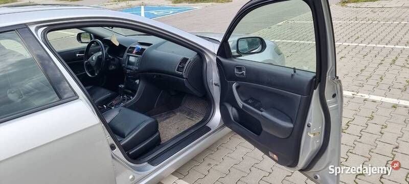 Srebrny Używany 2003 Honda Accord Kombi | 14 000 zł - Obraz 1/4