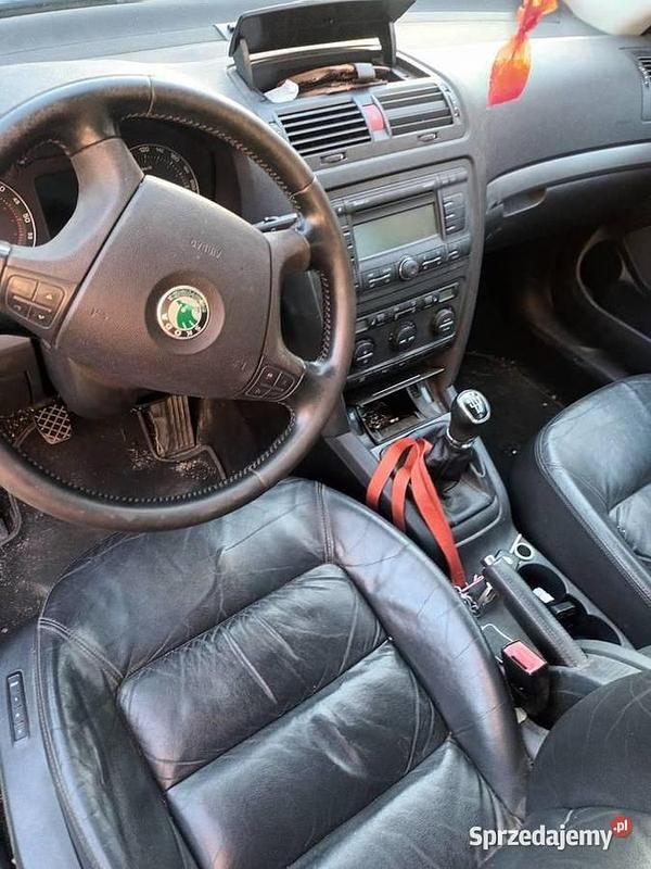 Używany 2005 Skoda Octavia Coupe | 7900 zł - Obraz 1/4