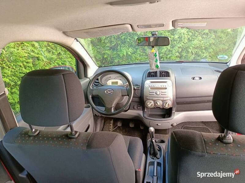 Używany Daihatsu Sirion 91 KM (66 kW) 2010 Czerwony Hatchback