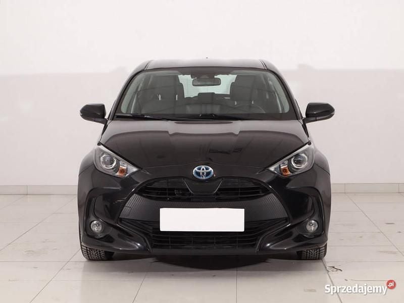 Czarny Używany 2021 Toyota Yaris Hybrid Hatchback | 75 999 zł (Dość drogi) - Obraz 1/4