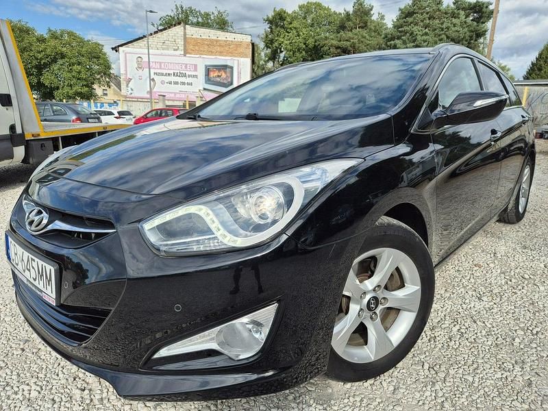 Czarny Używany 2011 Hyundai i40 Kombi | 31 300 zł (Uczciwa cena) - Obraz 1/4