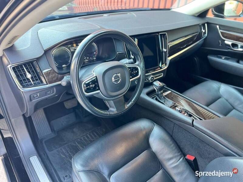 Używany Volvo S90 Momentum 2017 Sedan/Limuzyna