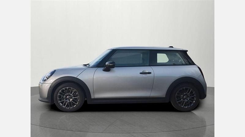 Używany Mini Cooper 156 KM (114 kW) 2024 Melting silver iii metalizowany Hatchback
