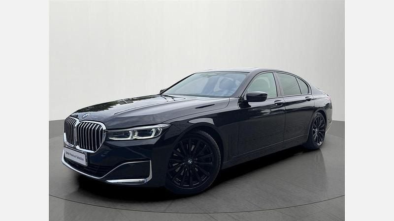 Black sapphire metallic metalizowany Używany 2021 BMW 730 Shadowline Sedan/Limuzyna | 259 900 zł - Obraz 1/3