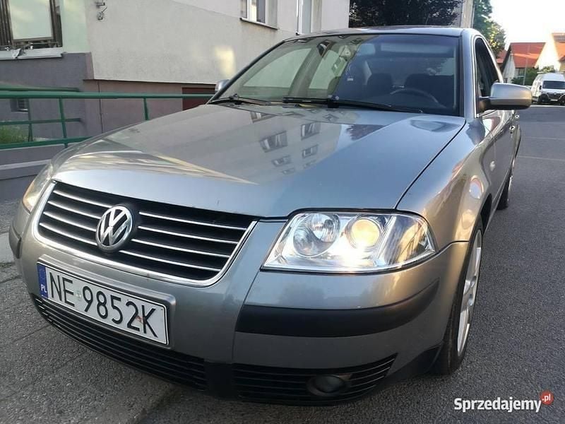Używany 2002 VW Passat R Sedan/Limuzyna | 6400 zł (Uczciwa cena) - Obraz 1/4