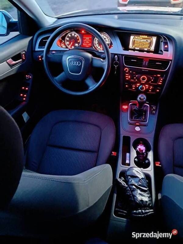 Używany Audi A4 2011 Czarny Kombi